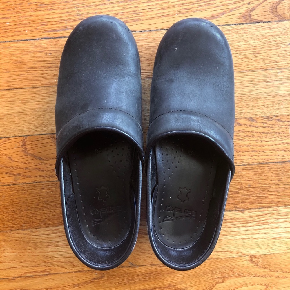 LAST CHANCE: Black Dansko Clogs - Picture 2 of 6